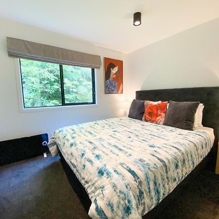 Modern 2-bedroom Apartment 5 mins walk to Queenstown Buitenkant foto