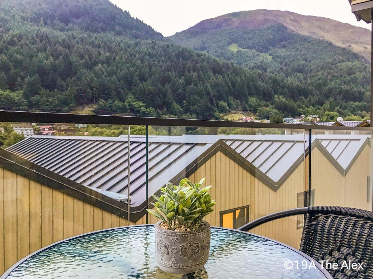 Modern 2-bedroom Apartment 5 mins walk to Queenstown Buitenkant foto