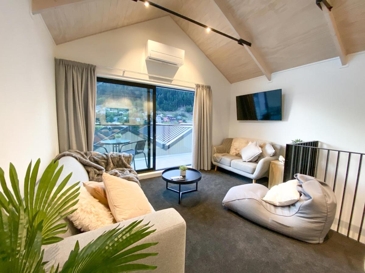 Modern 2-bedroom Apartment 5 mins walk to Queenstown Buitenkant foto