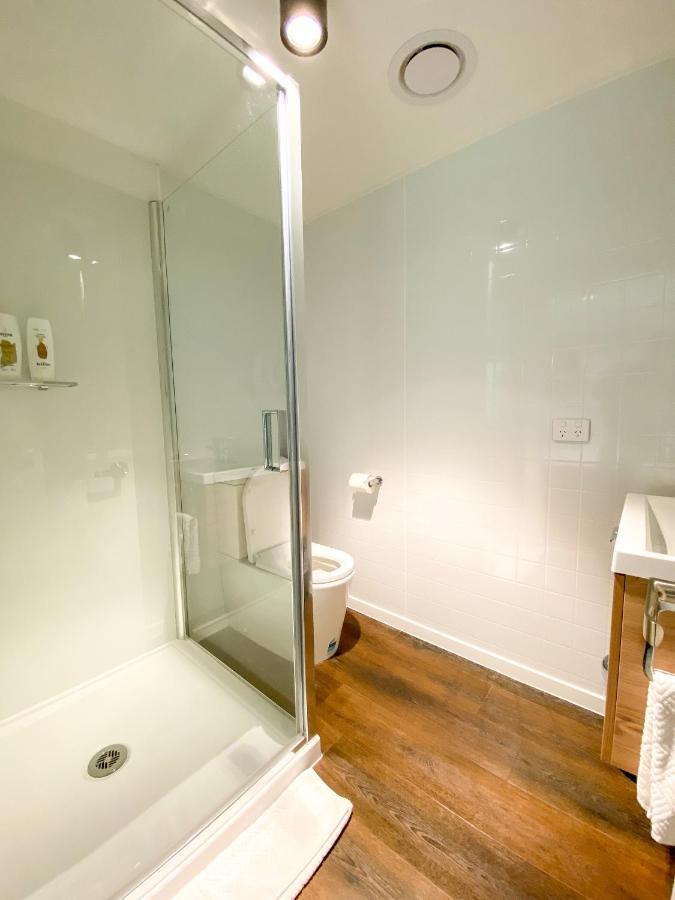 Modern 2-bedroom Apartment 5 mins walk to Queenstown Buitenkant foto